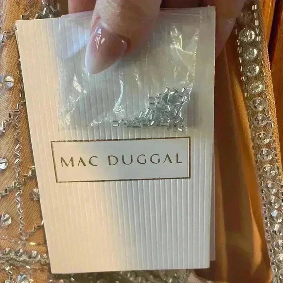 NWT Mac Duggal Size 10 Sleeveless Beaded Open Back Gown Nude Silver - Picture 14 of 14